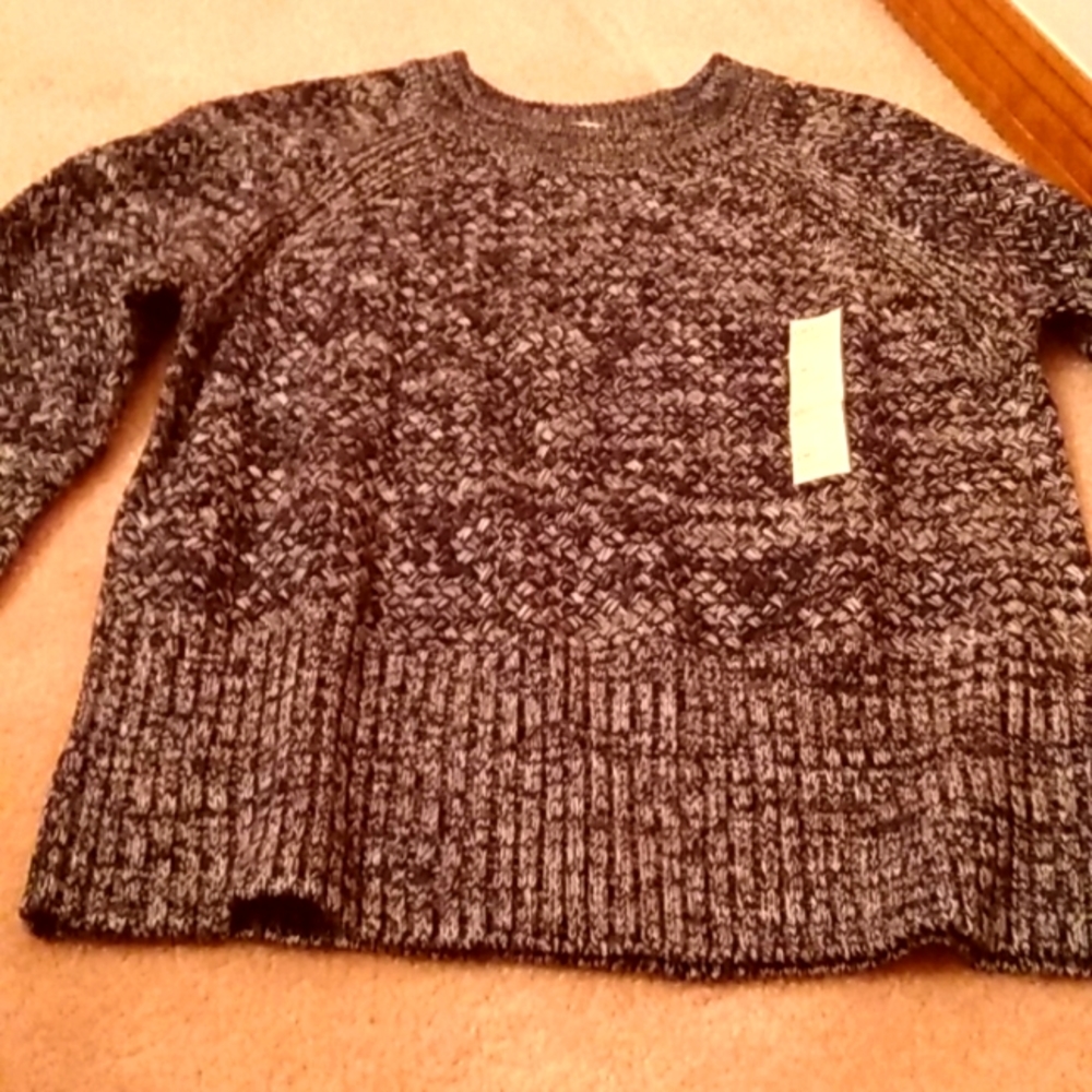Universal Threads Sweater